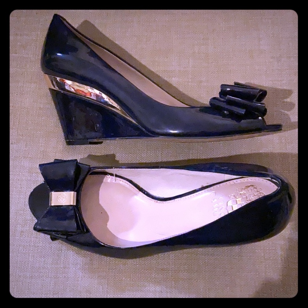 Vince Camuto wedged (Like New!)